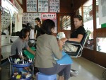 Amber gets a manicure and pedicure at a beauty shop in Na Thon